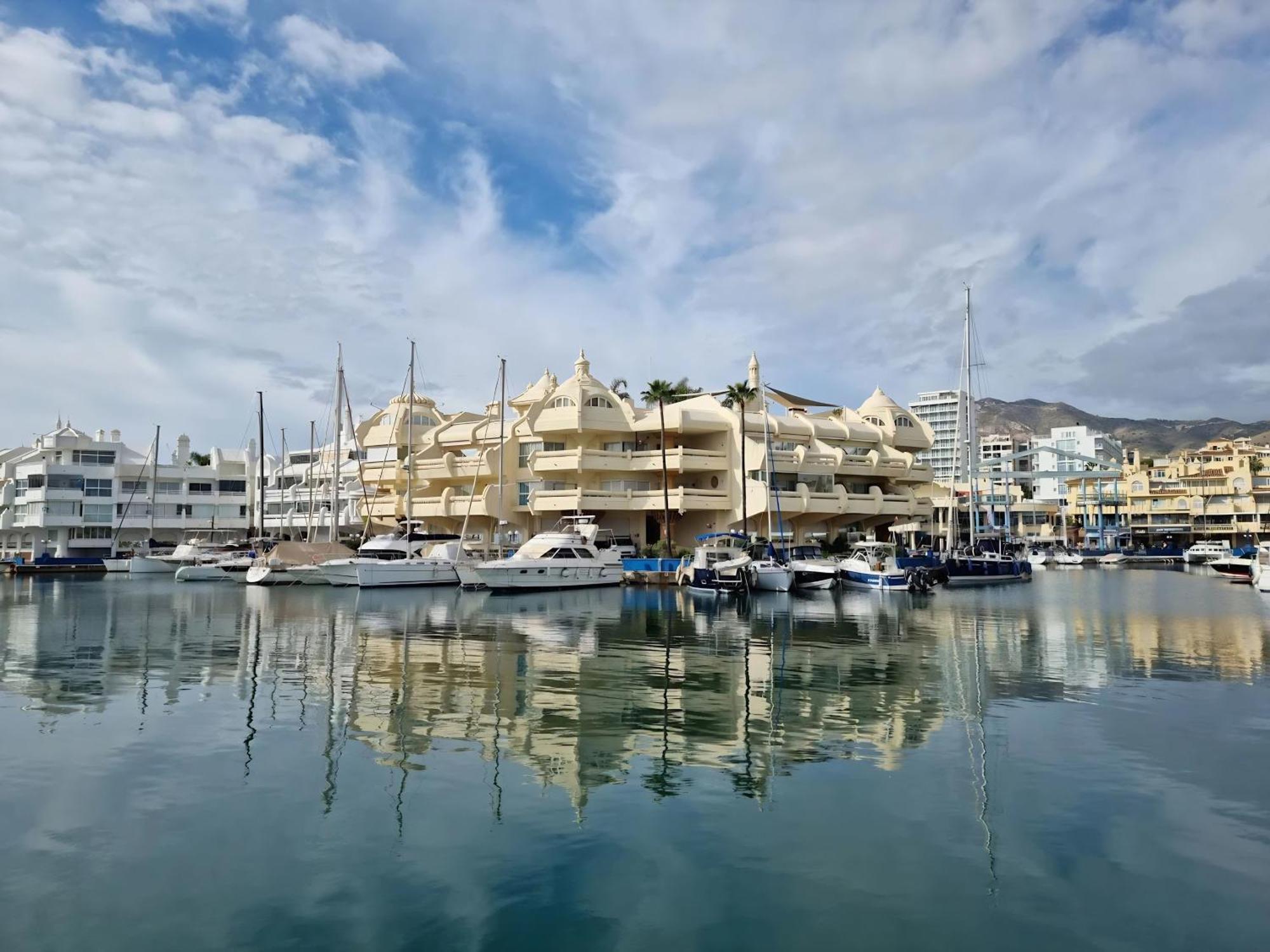 Estudio Aguila Prive Aceptamos Mascotas Benalmádena Exterior foto